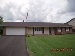 56159 Riverdale Dr, Elkhart, IN 46514