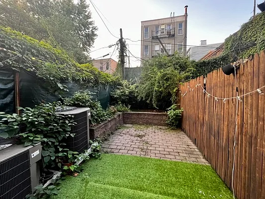 Rented by MySpaceNYC | media 1