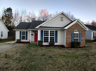 2516 Barkers Ridge Dr, Bessemer City, NC 28016