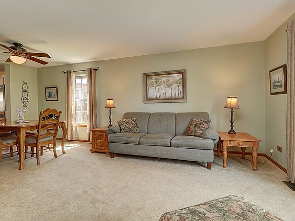 3rd image of 7418 Rosewind Dr
