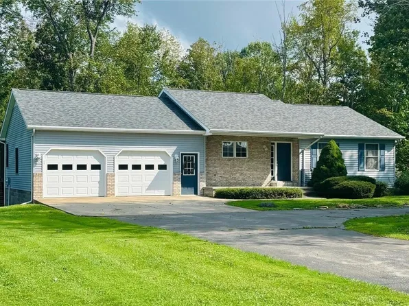 1076 Garrett Rd, Jefferson, OH 44047