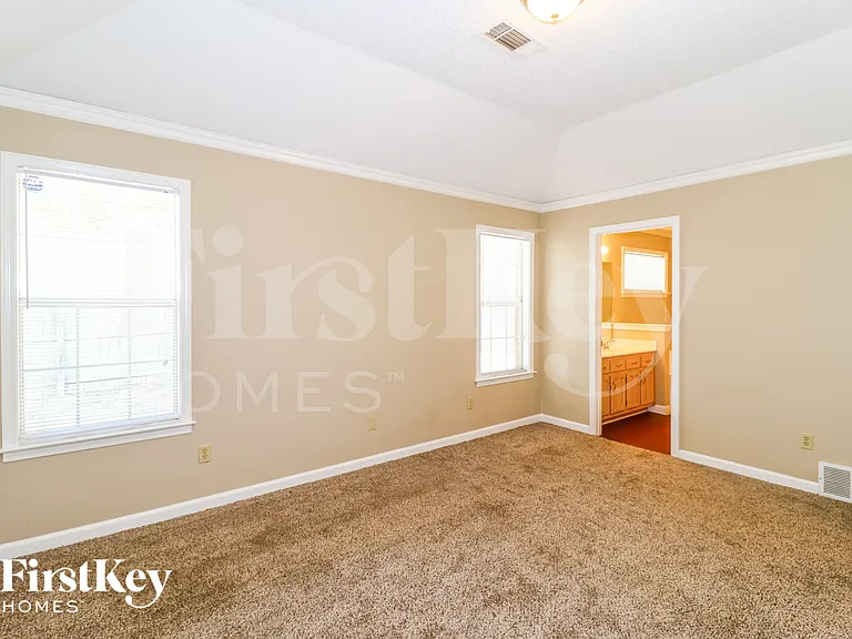 8930 Lake Springs Cv — Photo 7