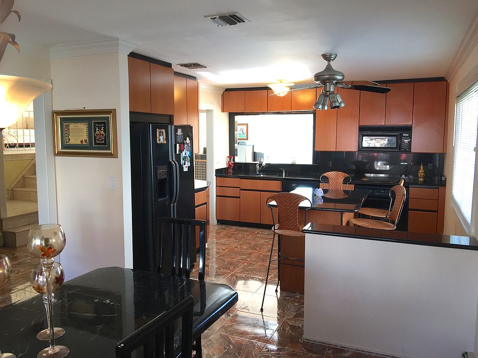 1st image of 12 Dock Ln