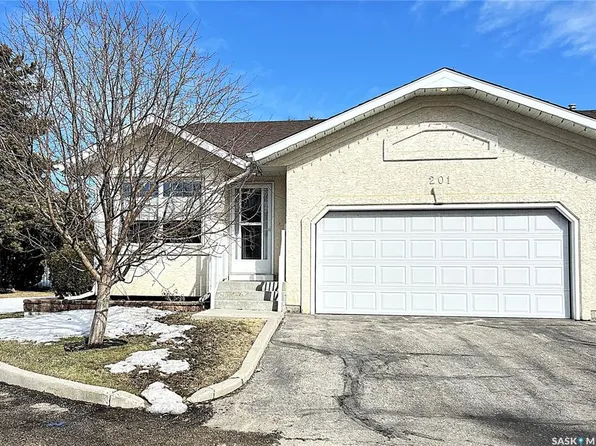 UNIT 201-815 Heritage GREEN, Saskatoon, SK S7H 5R6