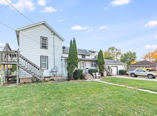 575 E Division St, Lockport, IL 60441