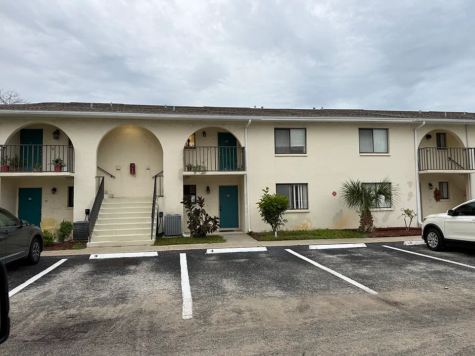 333 S Patrick Dr #19