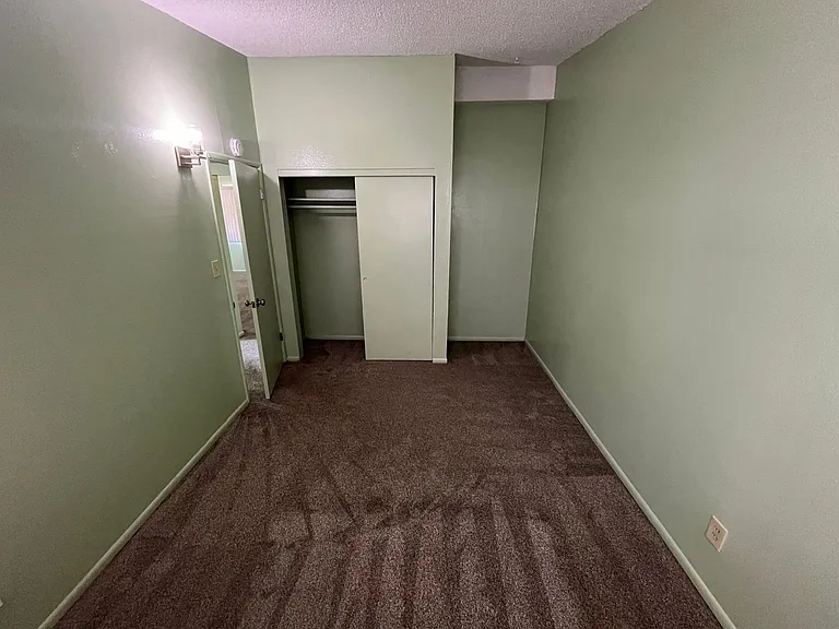 215 N K St — Photo 8