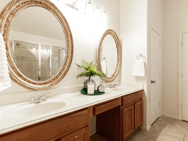 Dual sinks in Primary bathroom
