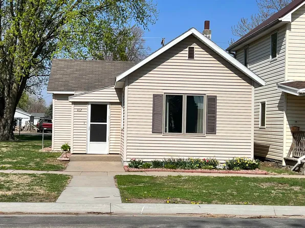 412 Esplanade St, Bellwood, NE 68624