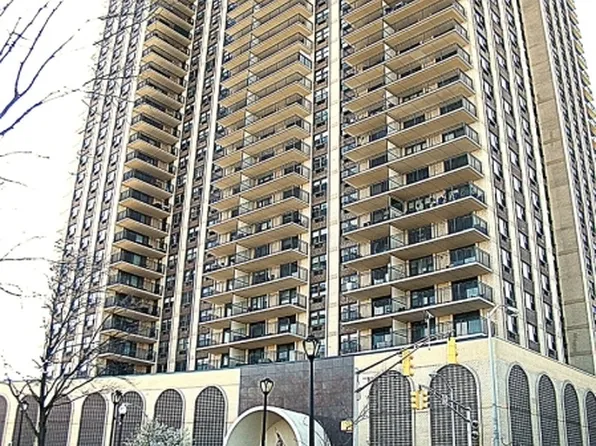 7855 Boulevard East #11F, North Bergen Twp., NJ 07047