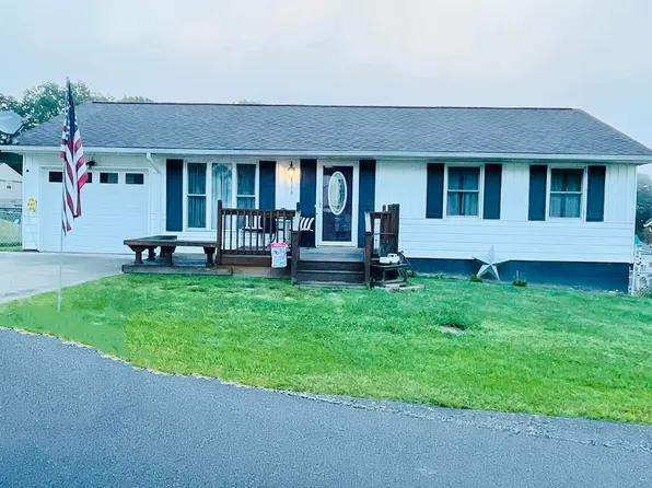 514 Hayhurst St, Rivesville, WV 26588
