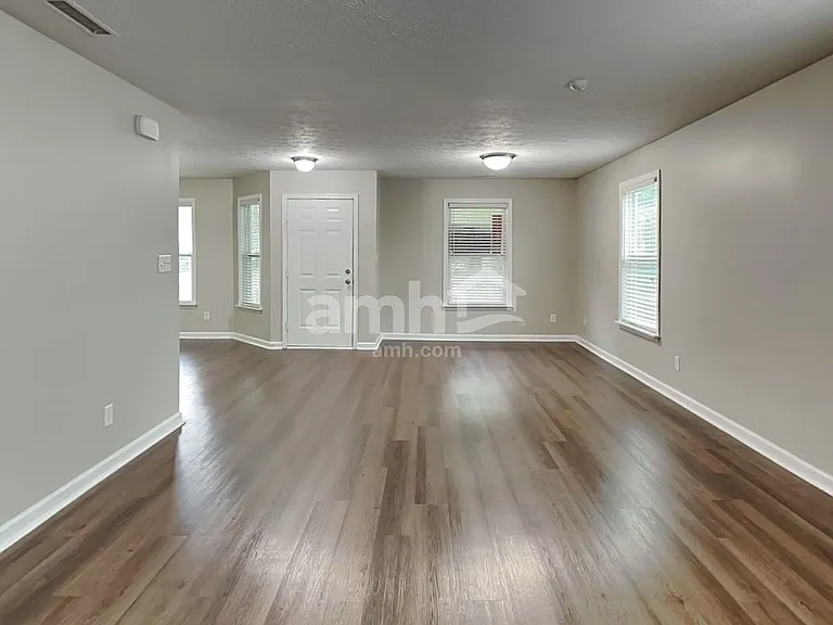 2364 Blackthorn Dr — Photo 5