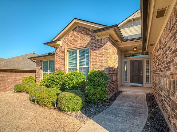 4th image of 3805 Kings Canyon Rd