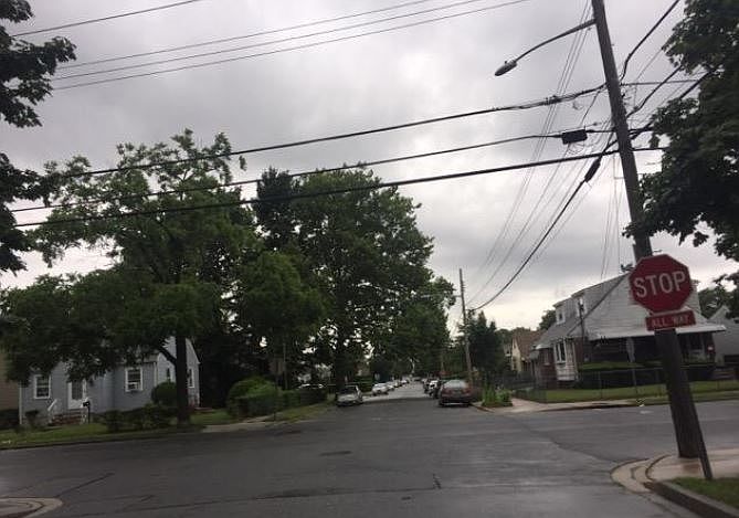 1st image of 1579 Rosalind Ave