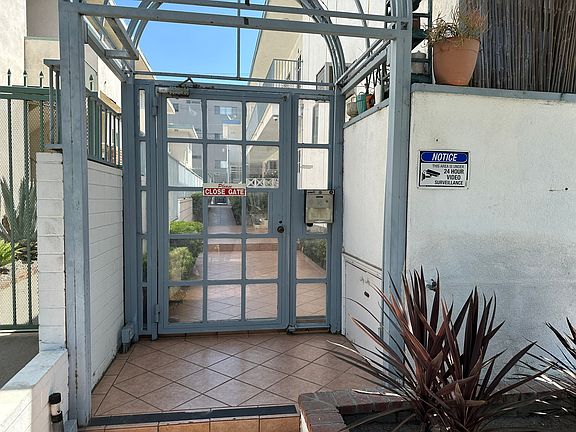 2nd image of 1234 S Saltair Ave APT 4