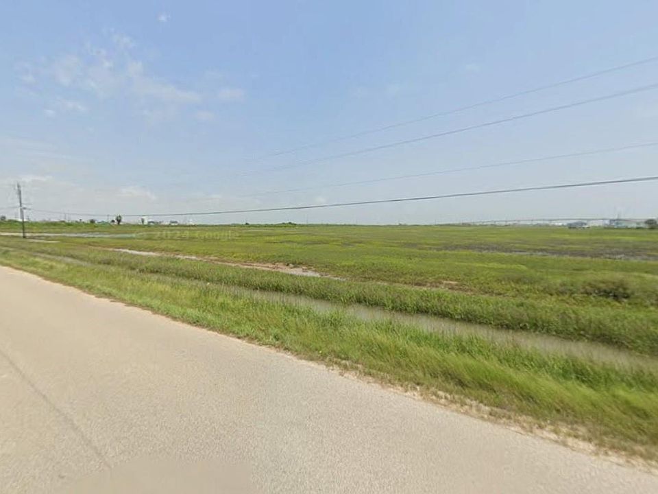 2nd image of 229 Thunder Rd
