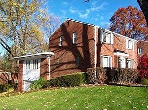 2nd image of 949 Rita Dr