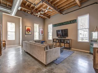 902 E 27th St, Houston, TX 77009