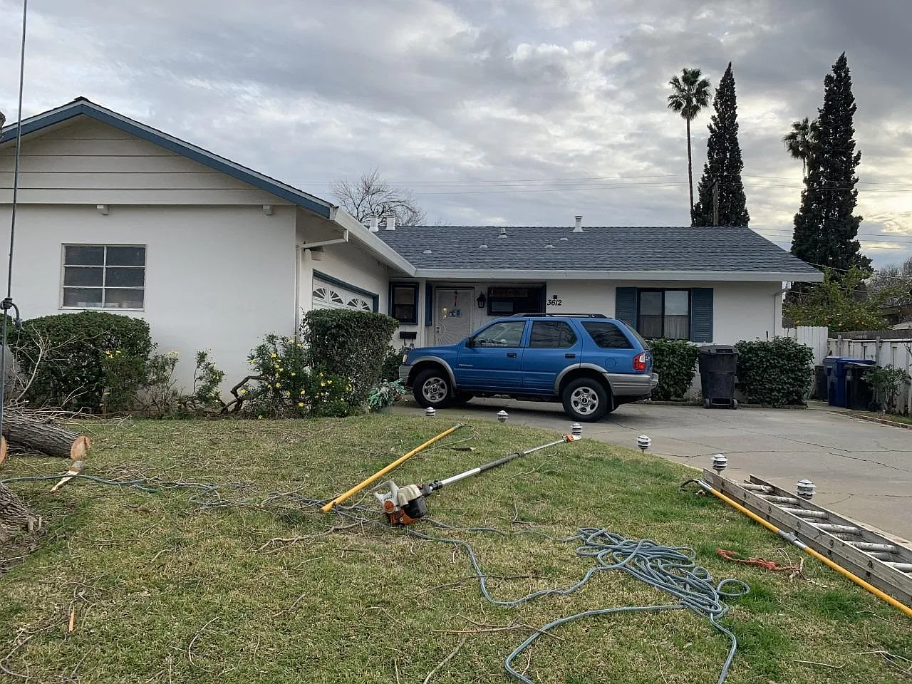 3612 Van Owen St photo 1