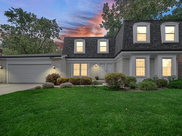 1320 Wessling Dr, Northbrook, IL 60062