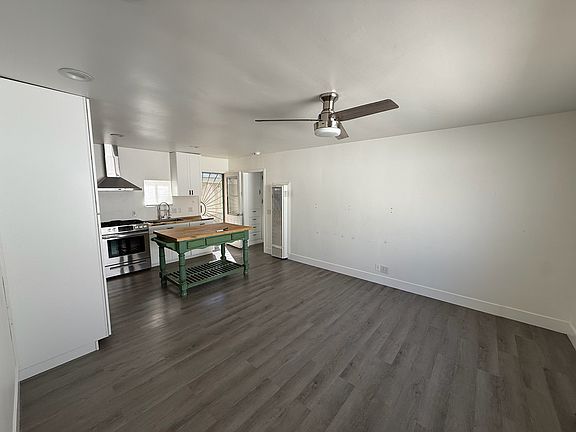 3rd image of 101 Avenida Buena Ventura APT B