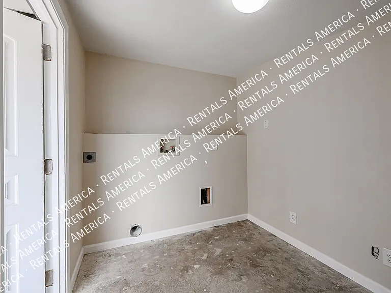 13861 N 48th Ave — Photo 24