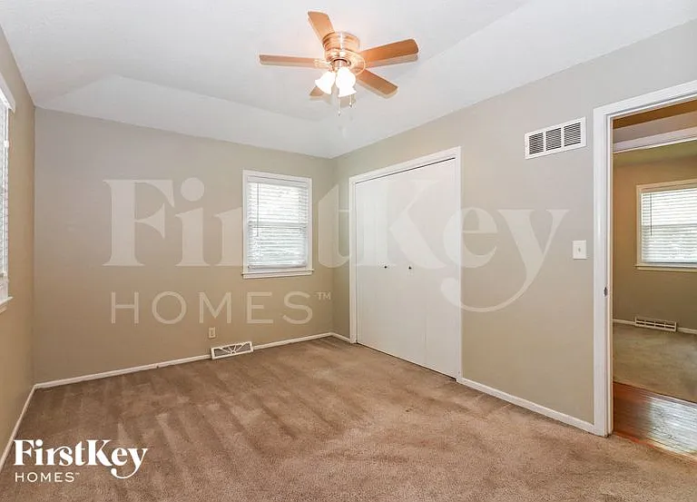 518 S Adams St — Photo 10