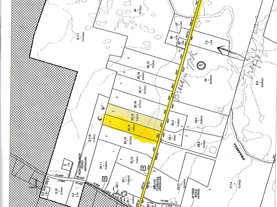 2nd image of 140 Bruyn Tpke