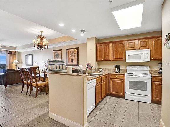 5th image of 13427 Blue Heron Beach Dr #2-1205