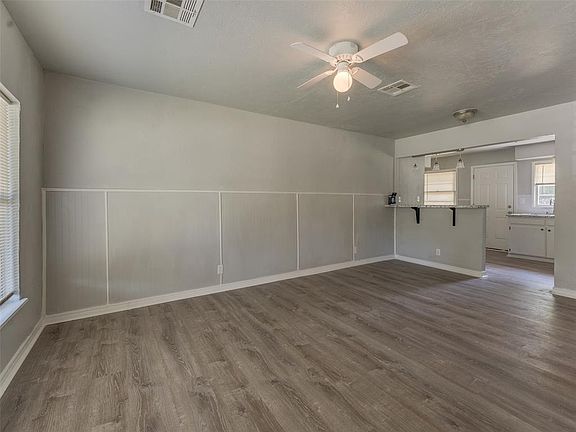 4th image of 1413 Sherry Ln