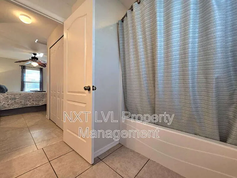 1243 NW 22nd Ave — Photo 15
