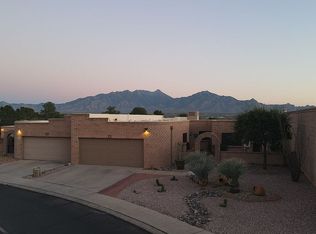 781 W Desert Ridge Dr, Green Valley, AZ 85622