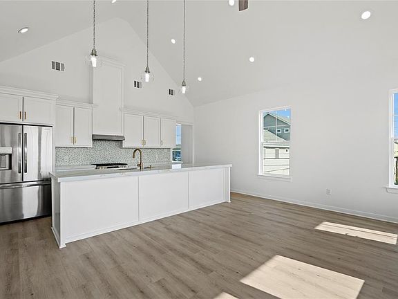 3rd image of 1108 62nd St