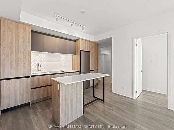 5th image of 7950 Bathurst St #1524