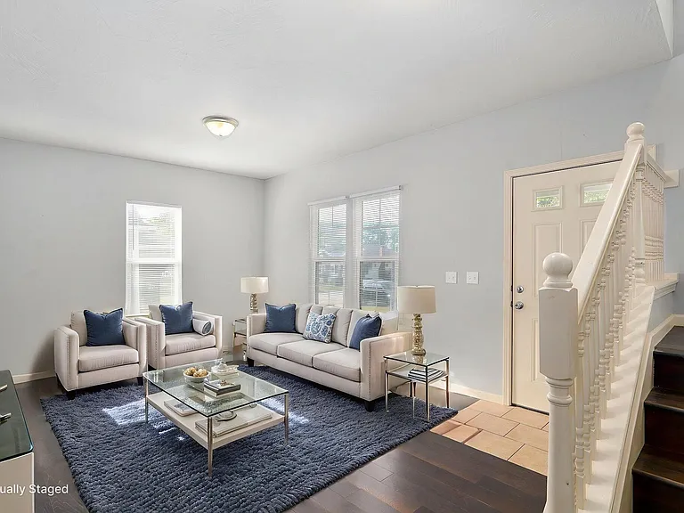 704 E Normal St — Photo 3