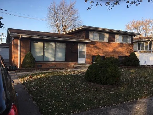 407 Wood St photo 1