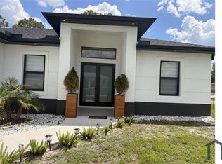 17 W 7th St, Lehigh Acres, FL 33972