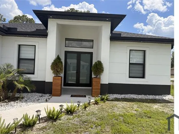 17 W 7th St, Lehigh Acres, FL 33972
