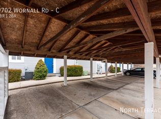 9718 Wornall Rd APT B, Kansas City, MO 64114