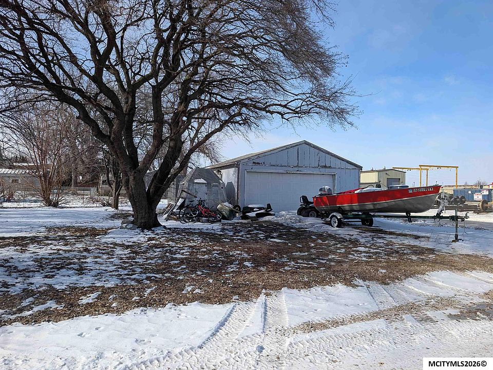 2nd image of 252 12th St SE