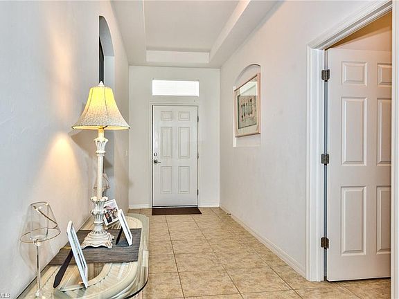 4th image of 3120 SW 19th Ave