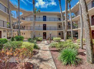 5220 Las Verdes Cir APT 104, Delray Beach, FL 33484