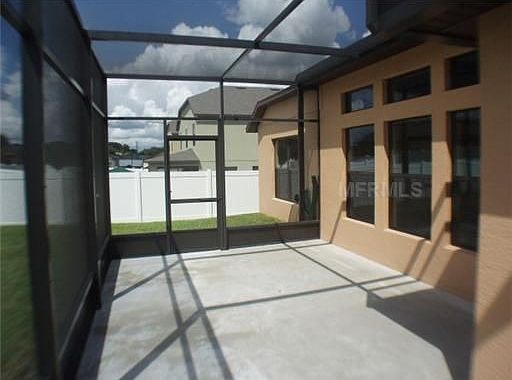 3rd image of 736 Savannah Preserve Loop