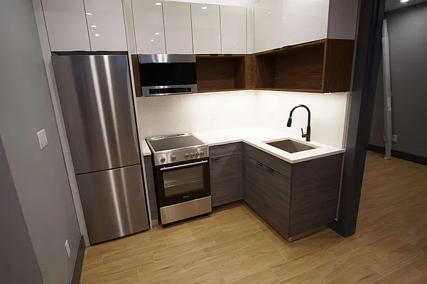 Rented by Lofts and Flats LLC | media 30