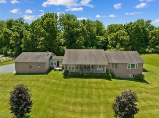 6025 State Route 555, Little Hocking, OH 45742