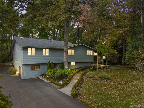 5128 Echo Rd, Bloomfield Hills, MI 48302