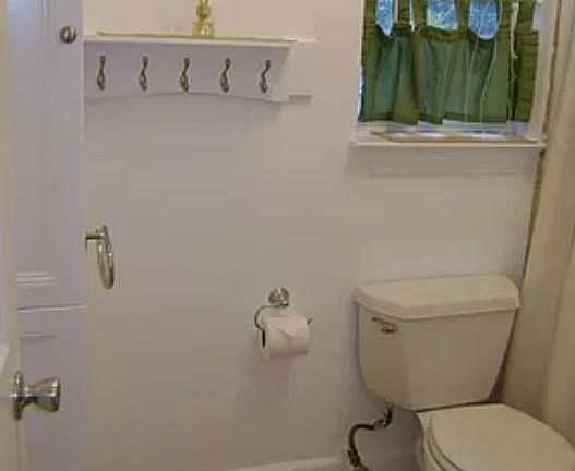 3rd image of 2743 42nd St