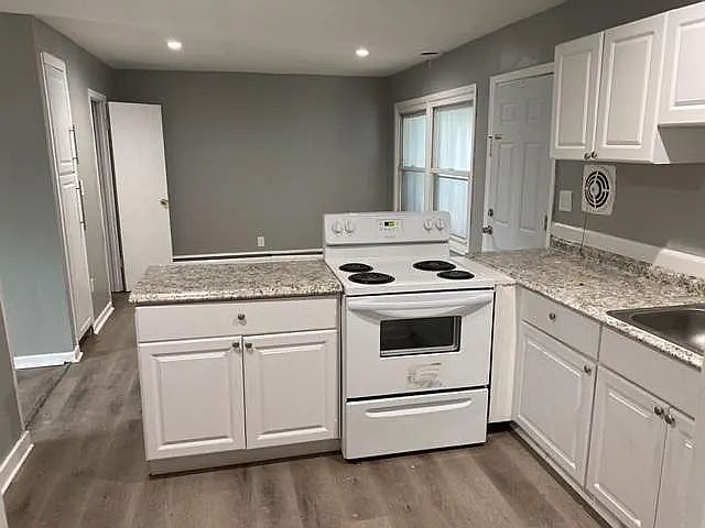 2nd image of 58 Peacock Ln