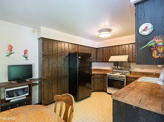 4th image of 22928 Oakland Dr