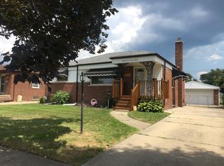 27330 Grant St, Saint Clair Shores, MI 48081